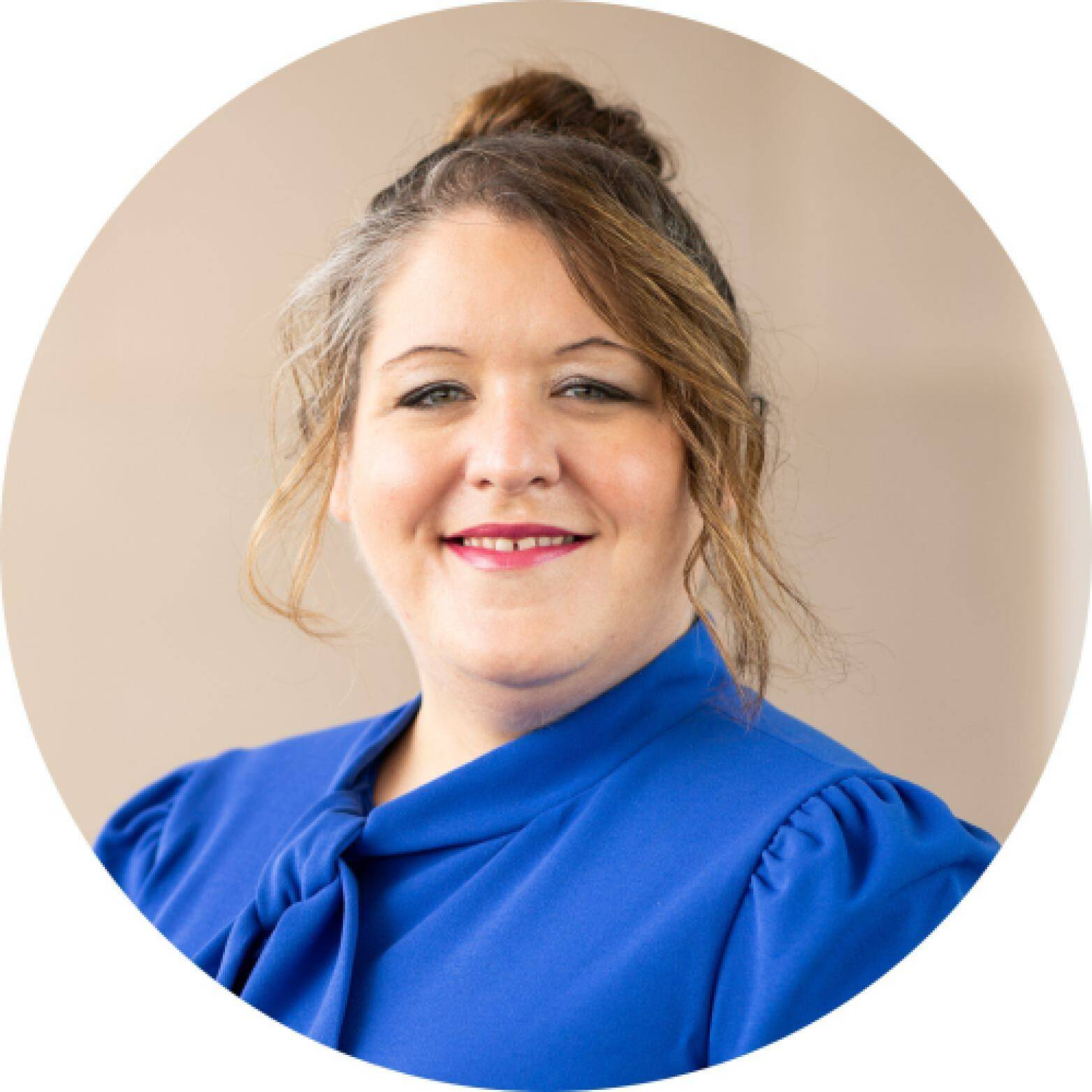 Dr. Nicole Harpold headshot
